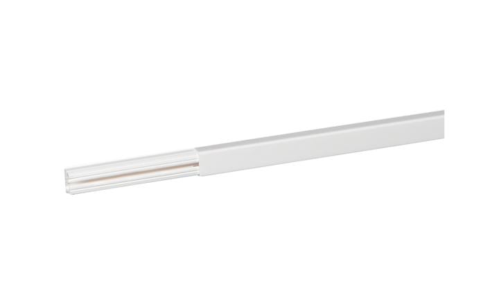 Мини-плинтус б/перегородки 20х12,5 [030008] Legrand [DLPlus] - 1 отделение - длина 2,1 м - белый (L = 2 метра, цена за 1 метр)